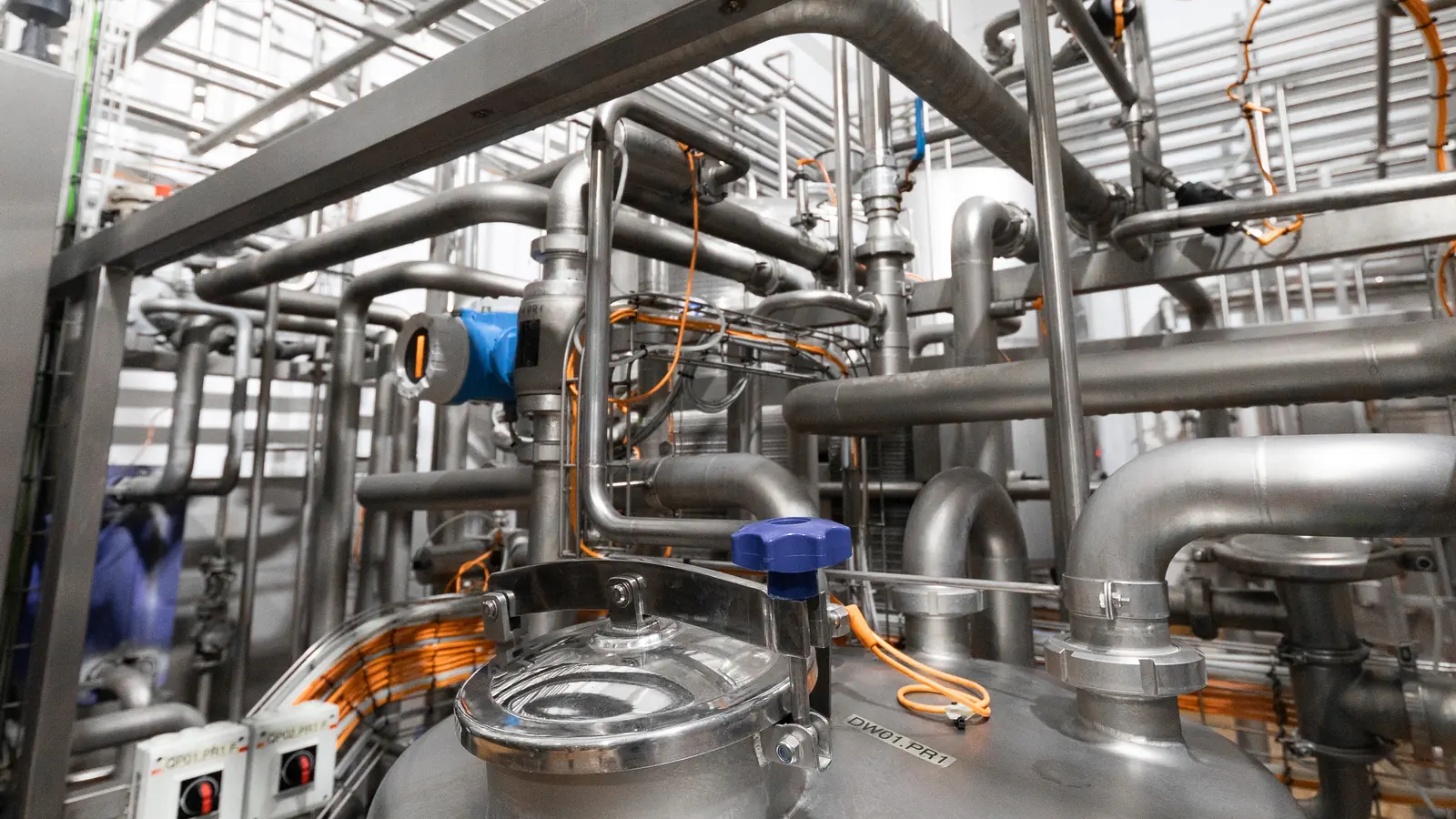 plant interior pipes/tanks