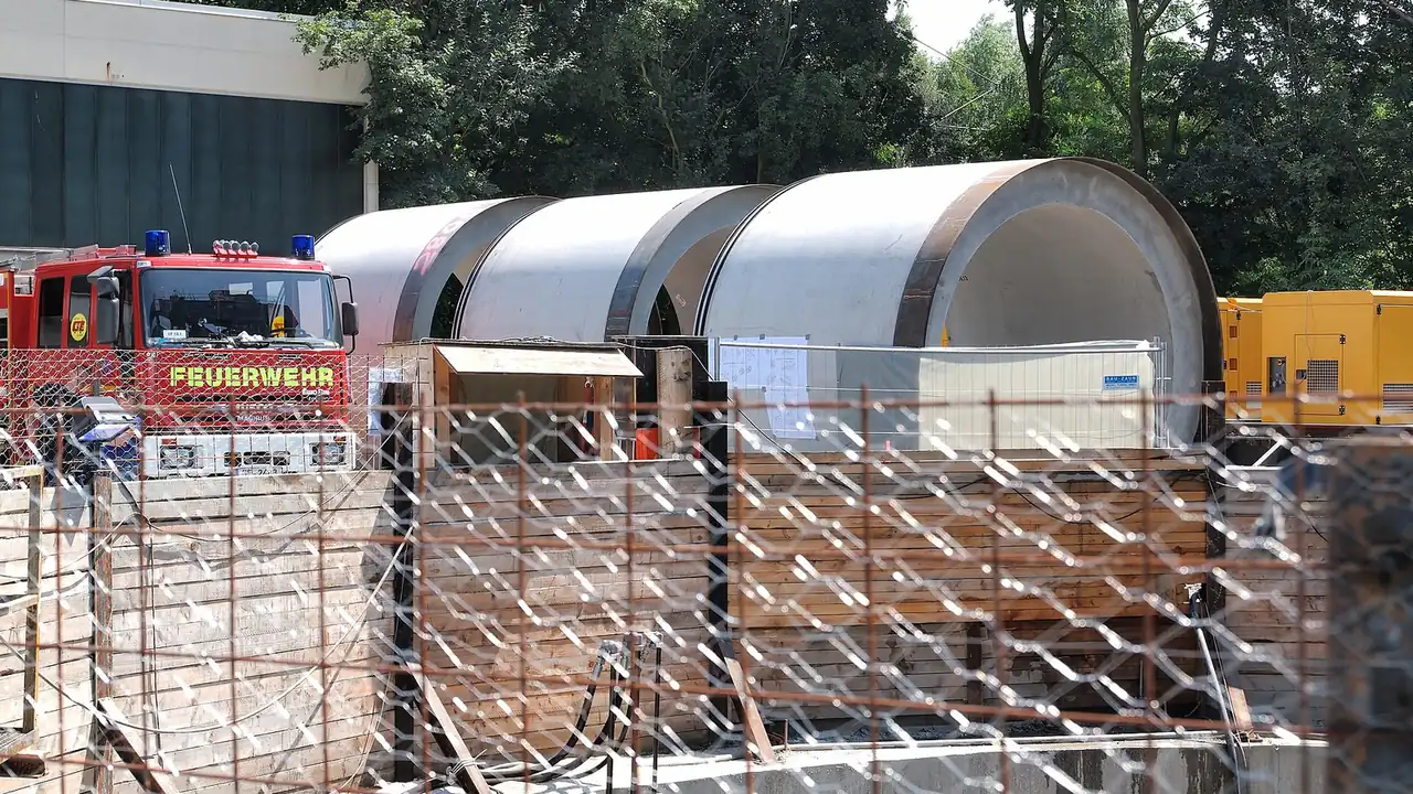 Static mixer: Emscherkanal stainless vessels construction